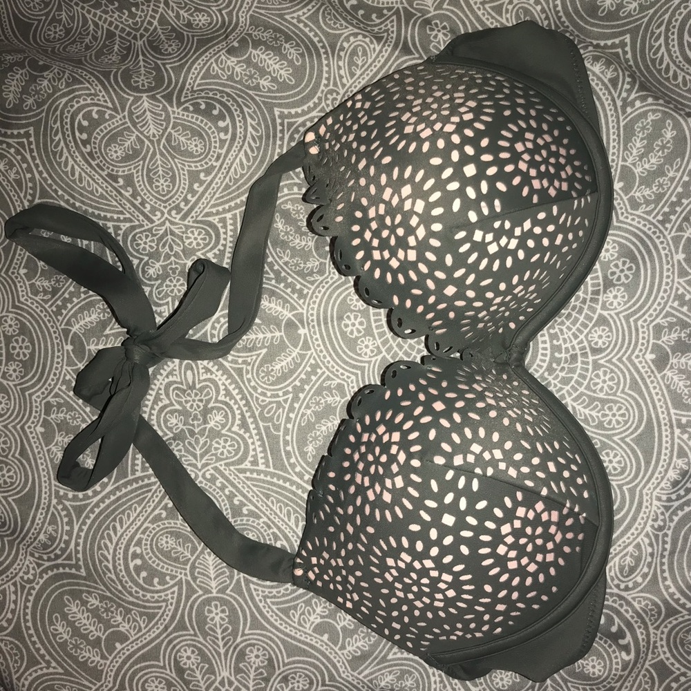 Cut out Shore bikini top.